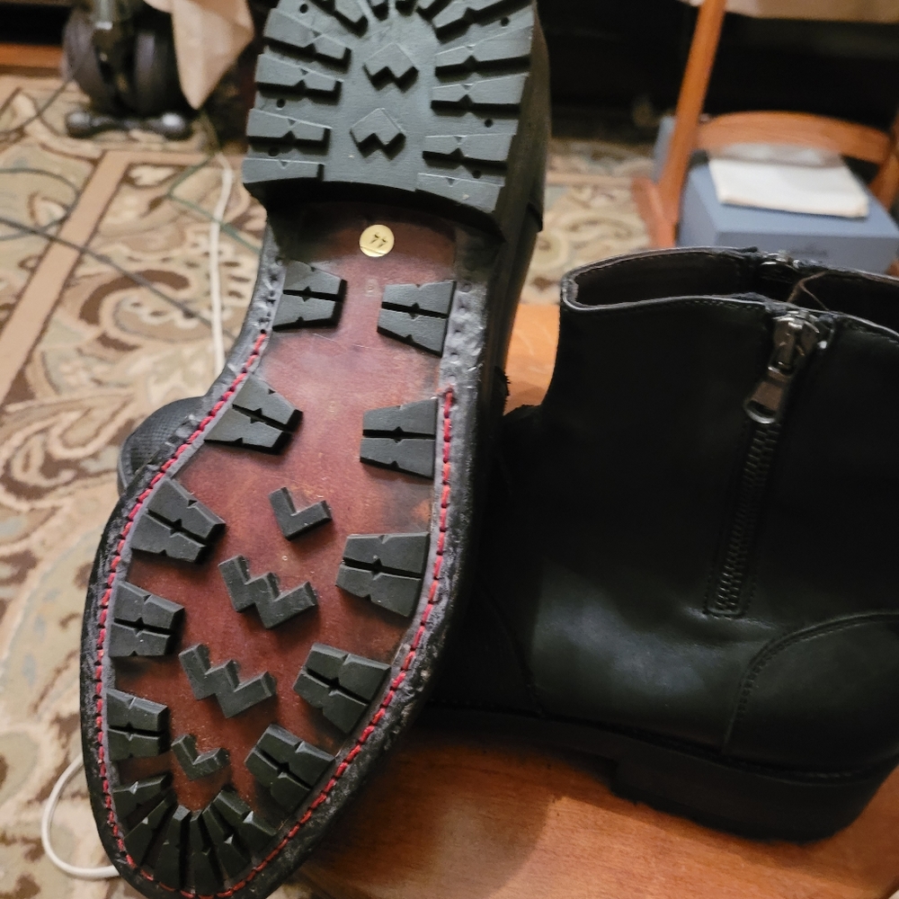 Boots - Picture 4 of 4